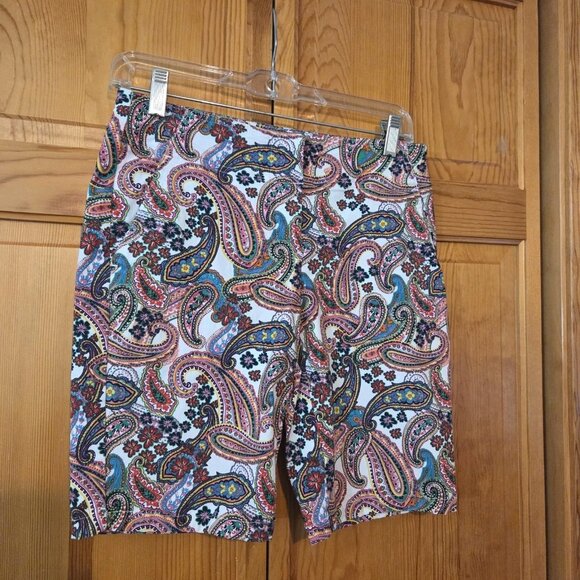 Izod Golf Women’s Shorts Size 2 Paisley Bermuda Sun Protection‎ - Picture 1 of 14